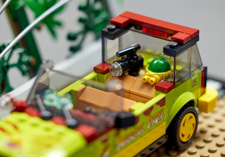 Produktbild LEGO Ausbruch des T. Rex (76956, LEGO Seltene Sets)