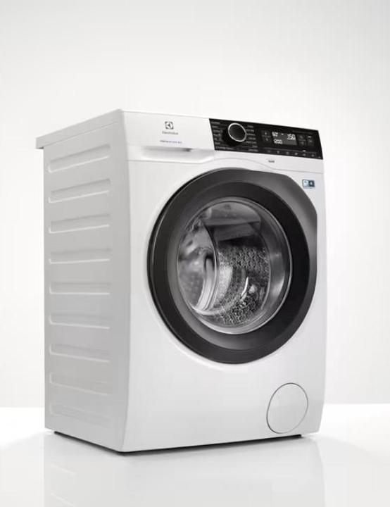 Actual product image Electrolux EW9F284GREEN Front loading washing machine 8 kg 1400 rpm White (8 kg, Left)