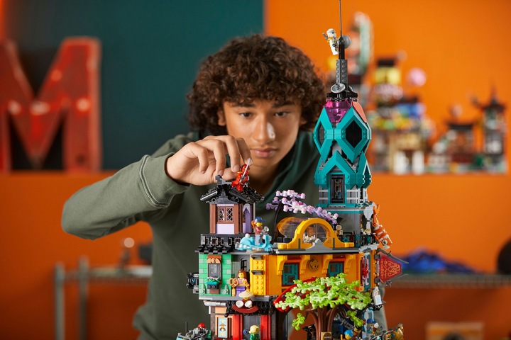 Image du produit LEGO Die Gärten von NINJAGO City (en anglais) (71741, LEGO Ninjago, LEGO difficiles à trouver)