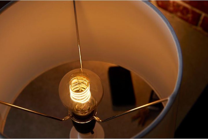 Immagine prodotto Philips Hue Tonalità Bianco BT (E27, 7 W, 550 lm, 1 x, G)