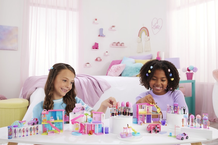 Produktbild Barbie Mini BarbieLand Puppe und Cabrio