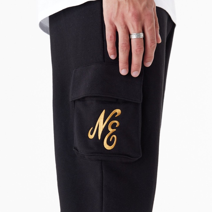 Produktbild New Era Jogger CARGO Sweatpants - schwarz - L (L)