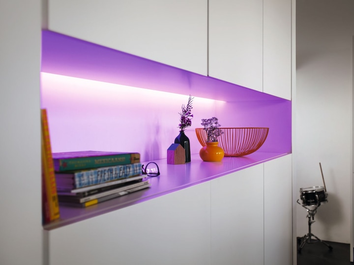 Actual product image Philips Hue Lightstrips BT Extension (RGBW, 100 cm, Indoor)