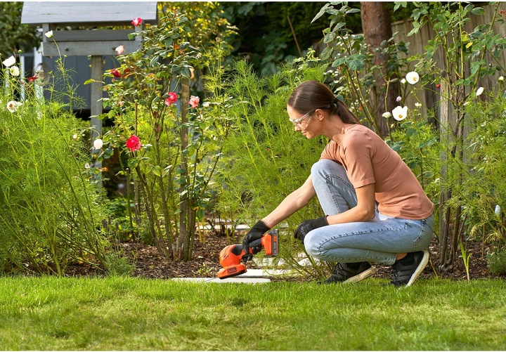 Produktbild Black & Decker 18 V Akku Gras und Strauchschere ohne Akku und Ladegerät (Akkuheckenschere)