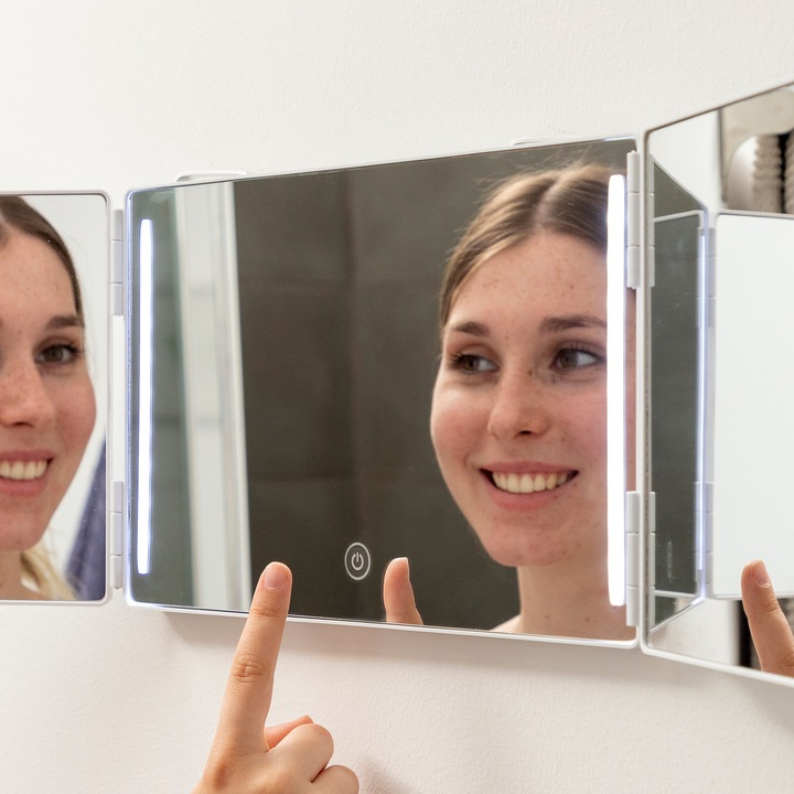 Immagine prodotto InnovaGoods Specchio da bagno con LED (32 x 6 x 24 cm)