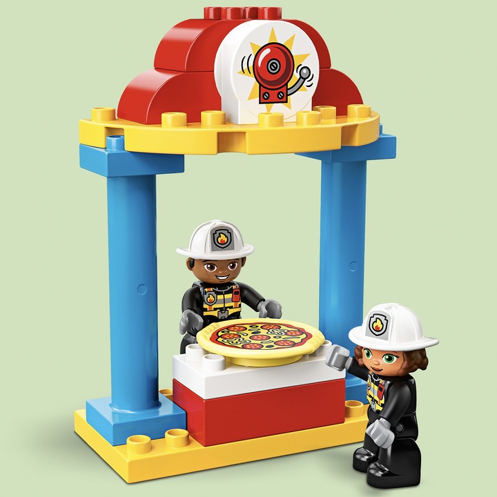 Actual product image LEGO DUPLO fire station (10903)