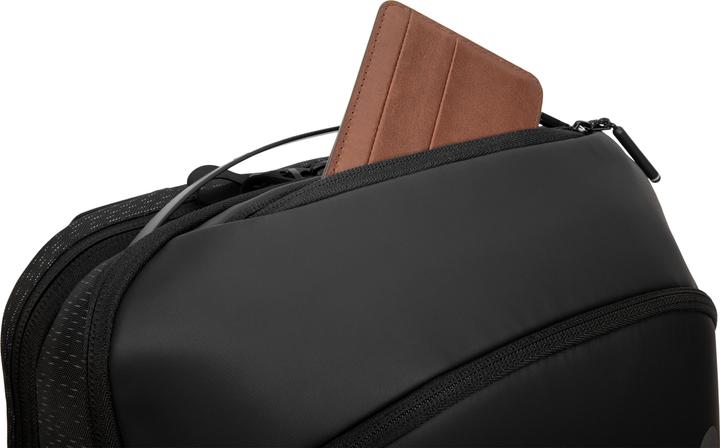 Actual product image Dell Alienware Horizon Travel (33 l)