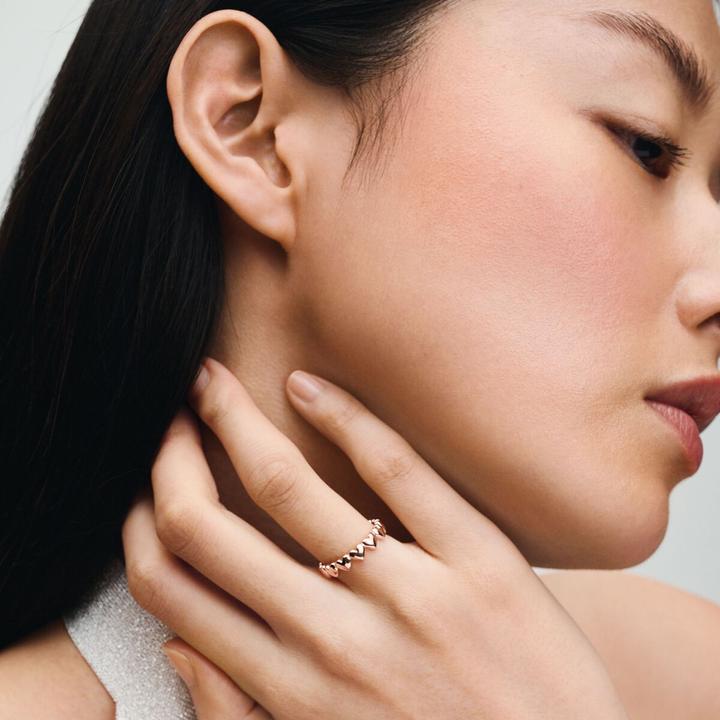Produktbild Pandora Reihe von Herzen Ring (48, 925 Silber)