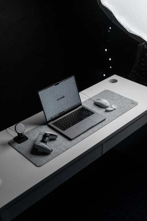 Actual product image Deltahub Minimalistic Desk Pad -hiirimatto,, vaaleanharmaa