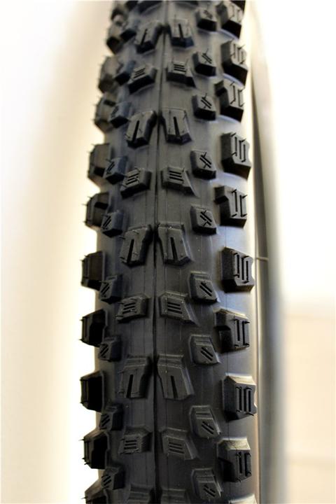 Image du produit Vittoria Agarro 27.5" Trail 4C G2.0 (27.5 x 2.60, 65-584)