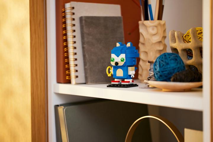 Actual product image LEGO Brickheadz Sonic the Hedgehog (40627, LEGO Brickheadz)