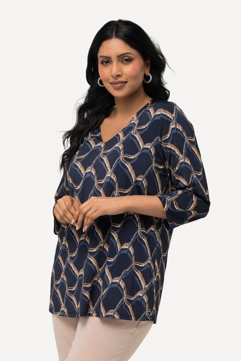 Image du produit Ulla Popken T-shirt au tombé fluide, motif vagues. Col en V et manches 3/4. Coupe Classic Fit. (50, 52)