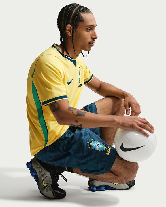 Immagine prodotto Nike Maglia da Casa Gialla Stadio Brasile 2026 (XL)