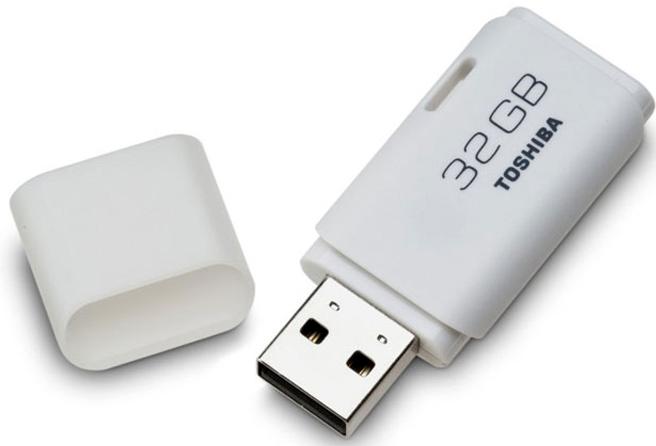 Produktbild Toshiba TransMemory (32 GB, USB-A)