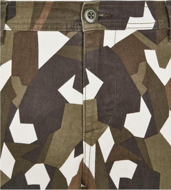Actual product image Urban Classics Geometric Camo Stretch Twill Cargo Pants (32)