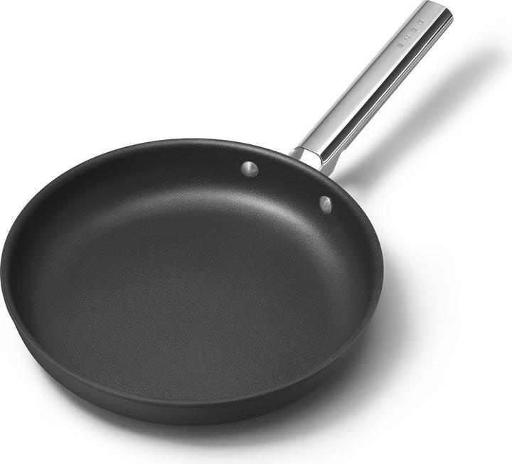 Actual product image Smeg CKFF2801BLM Frying pan Ø 28 cm, black (Frying pan, Aluminium, Stainless steel, 28 x 8.80 cm)