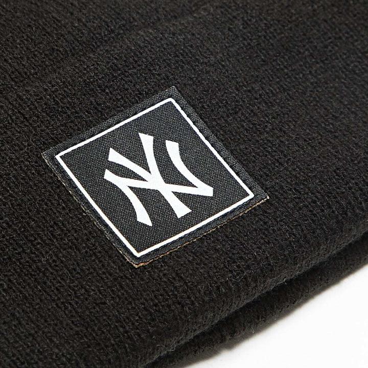 Actual product image New Era Cuff Beanie New York Yankees