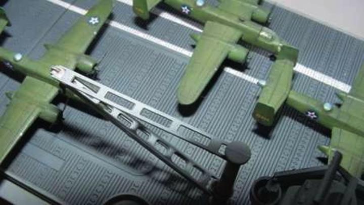 Image du produit Trumpeter Porte-avions USS Hornet CV 8