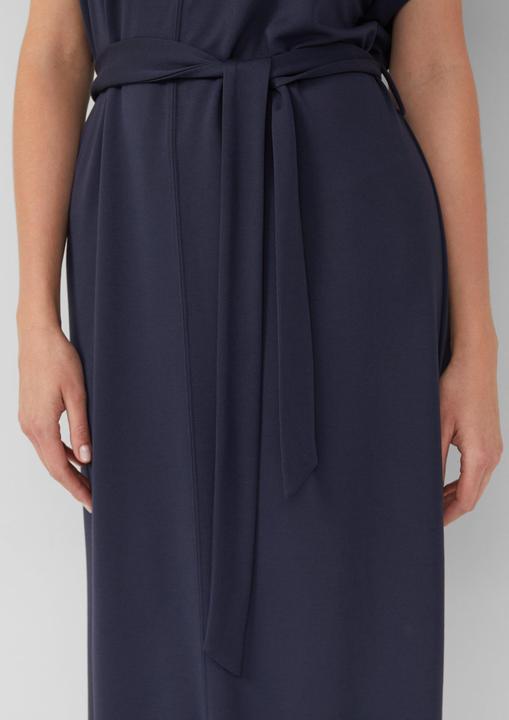 Image du produit s.Oliver Kleid Jersey-Kleid mit einseitigem Schlitz und Bindegürtel (38)