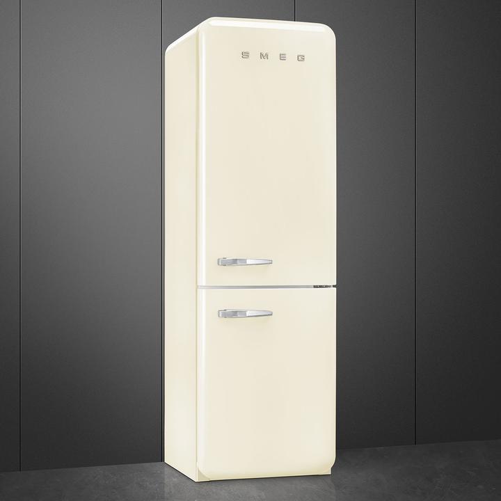 Image du produit Smeg FAB32RCR6 Kühl-Gefrierkombination Rechtsanschlag Creme 50s Style 2025 Modell, EEK: C (331 l)