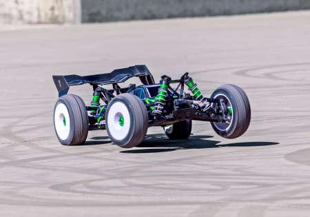 Produktbild Traxxas BUGGY JATO 4x4 VXL 1:8 EP RTR GREEN TQi 2.4GHz BRUSHLESS OHNE LadegerÃ¤t und OHNE Akku (RTR Ready-to-Run)