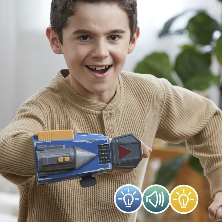 Produktbild Hasbro Star Wars Nightfall Gauntlet Effekt Blaster