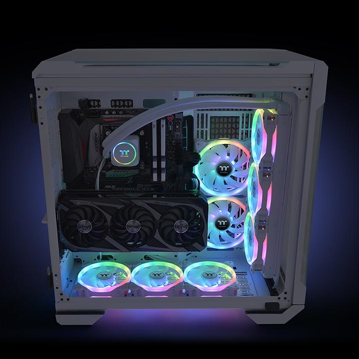 Actual product image Thermaltake TT SWAFAN 12 RGB Radiator Fan 3er wh CL-F145-PL12SW-A (120 mm, 3 x)