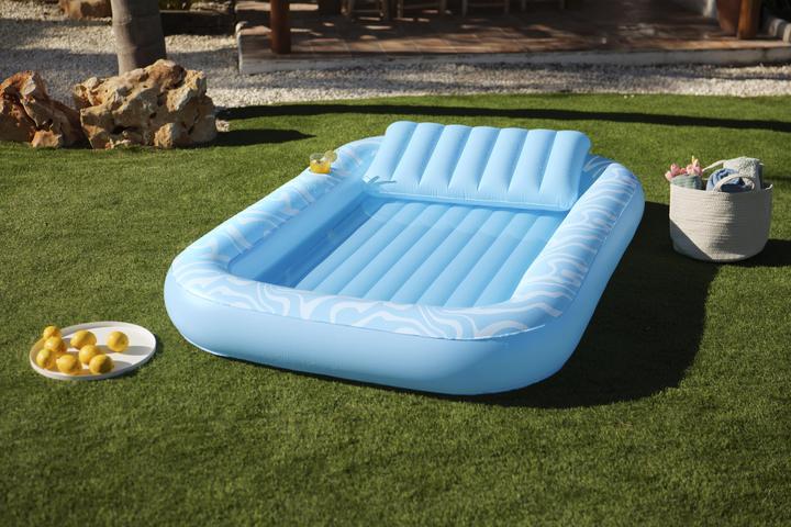 Actual product image Bestway Floating mattress