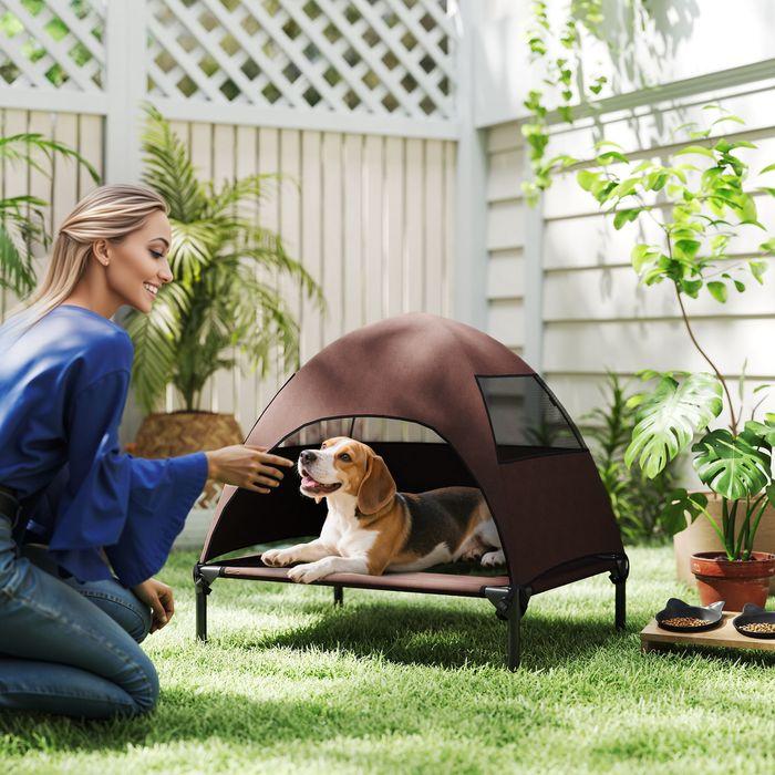 Produktbild Swisshandel24 Hundeliege Outdoor mit Dach, Erhöhtes Hundebett für Mittelgrosse Hunde, 76 x 61 x 71cm, Kaffee (Hund)