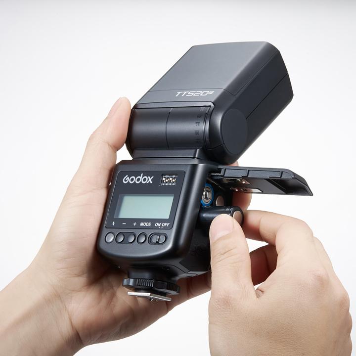 Actual product image Godox TT520III Camera Flash with LCD Screen (Plug-on flash, Nikon, Sony, Canon, Fujifilm, Panasonic, Olympus)