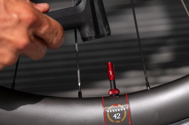 Produktbild BBB Presta CoreCap red, 2 Stück