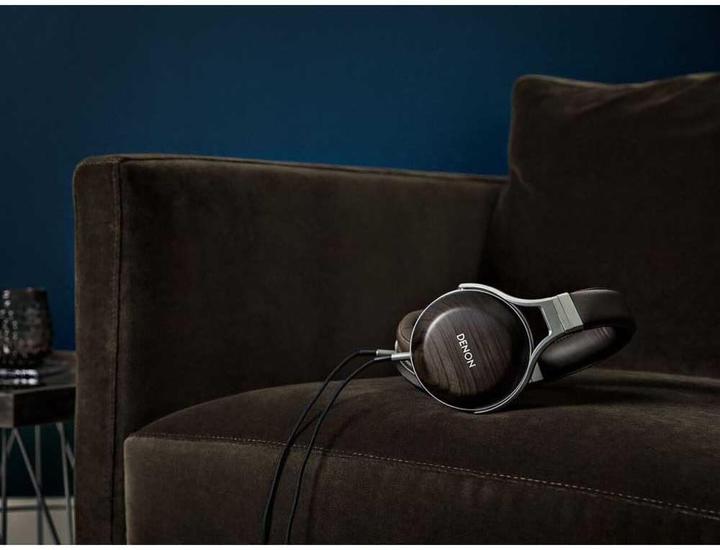 Actual product image Denon Ah-D5200 (No noise cancellation, Cable)