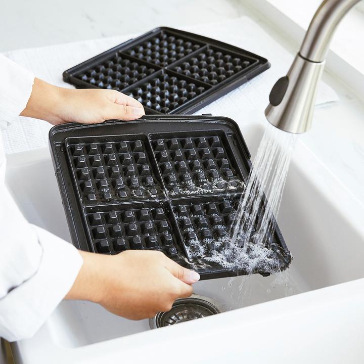 Actual product image Greenpan Glossy Black