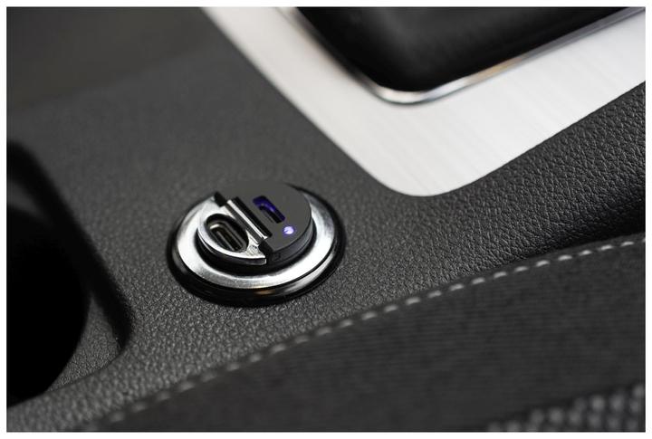 Produktbild Fixed Duales USB-C Autoladegerät 30W + USB-C/USB-C Kabel