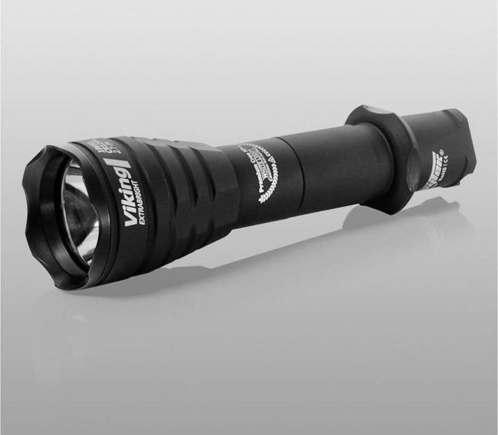 ArmyTek Viking XP-L chaud (2.45 cm, 1150 lm)