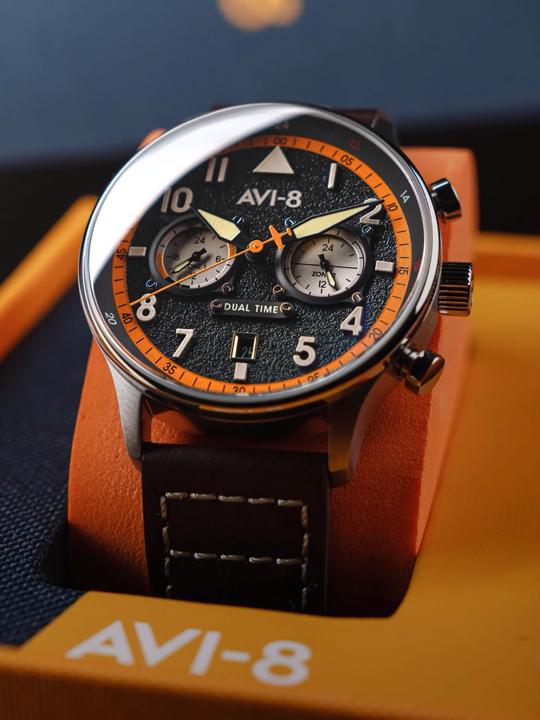 Produktbild AVI-8 AV-4088-07 Hawker Hurricane Dual-Time (Fliegeruhr)