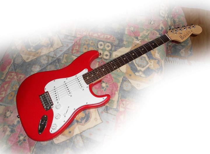 Produktbild Rocktile Kit Fai da Te Chitarra Elettrica Stile ST (E-Gitarre, Ahorn, Holz, Metall, Palisander)