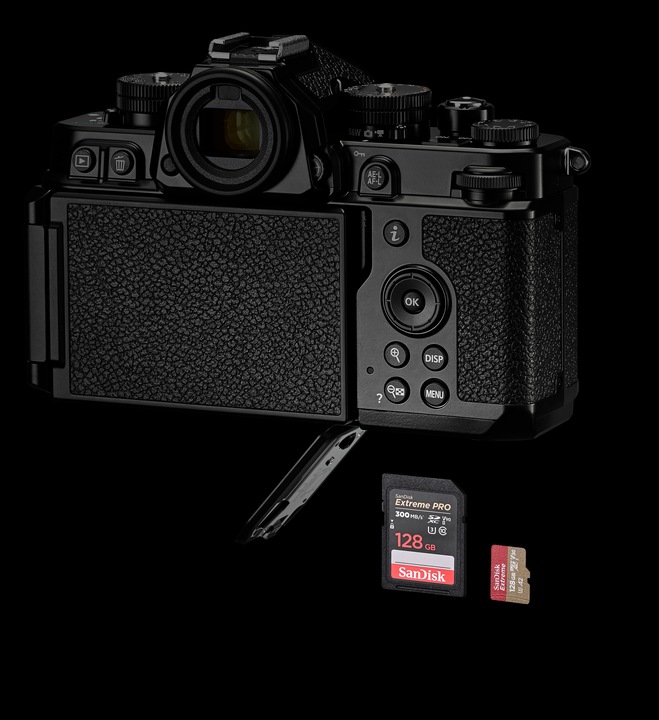 Immagine prodotto Nikon Z f Kit (24 - 70 mm, 24.50 Mpx, Full frame / FX)