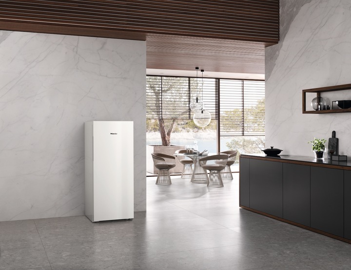Produktbild Miele FN 4322 C (Freistehend, 200 l)