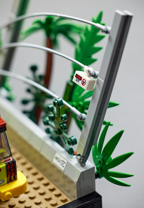 Immagine prodotto LEGO L'epidemia del T. Rex (76956, Set LEGO rari)