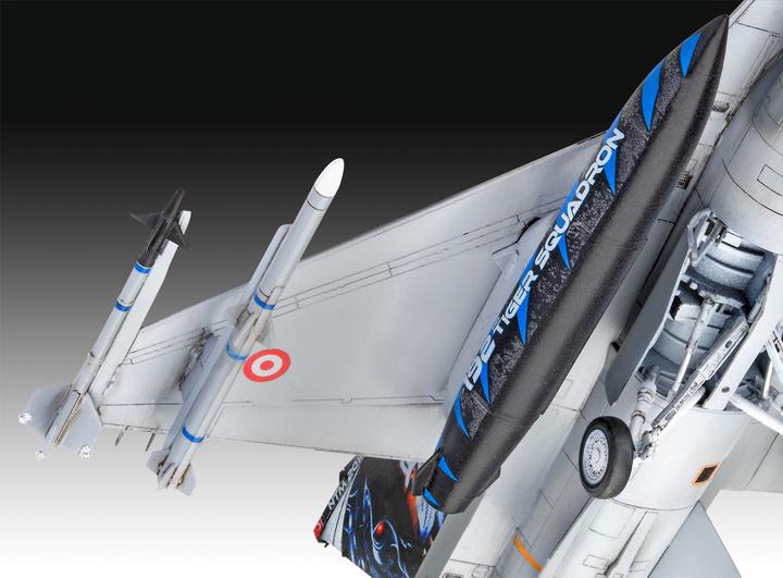 Actual product image Revell Model Set F-16D Fighting Falcon