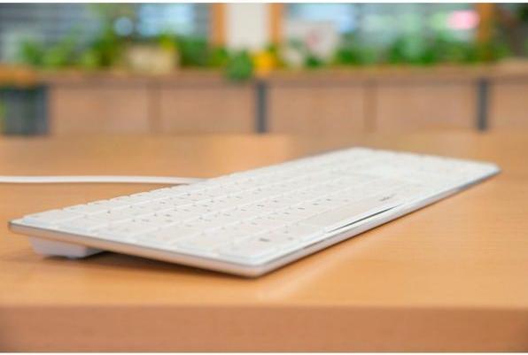 Actual product image Speedlink RIVA Slim Metal Scissor Keyboard, white - DE Layout (DE, Cable)