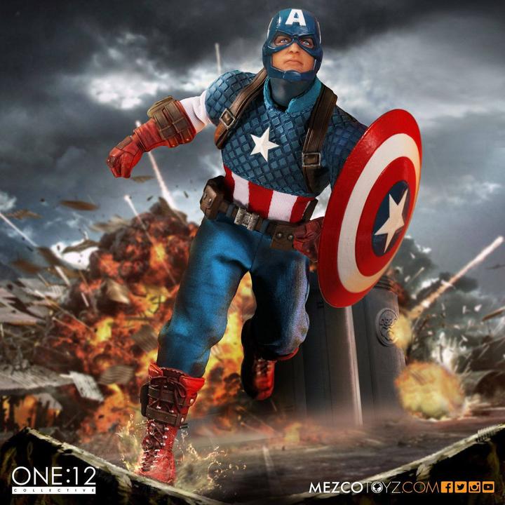 Actual product image Mezco Toys Marvel Universe: 1/12 Captain America