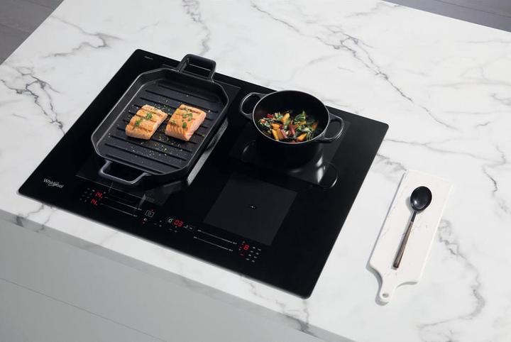 Actual product image Whirlpool induction hob WF S7560 NE 60 cm, 1 FlexiSlide, Booster, Black (59 cm, Induction hob)
