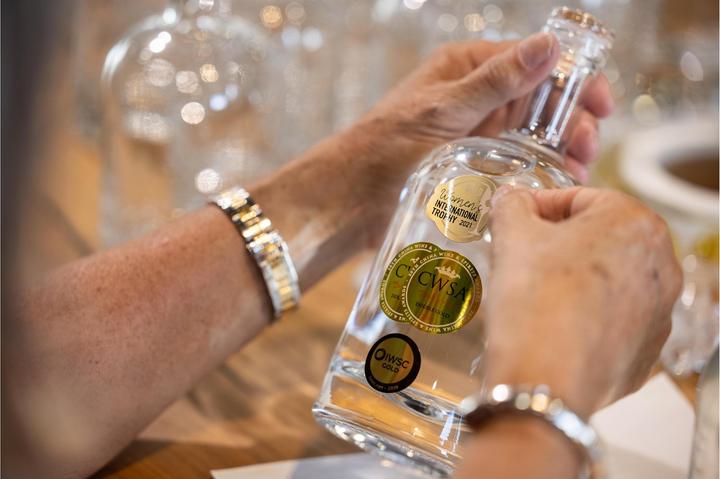 Produktbild Edelwhite London Dry Gin (1 x 50 cl)