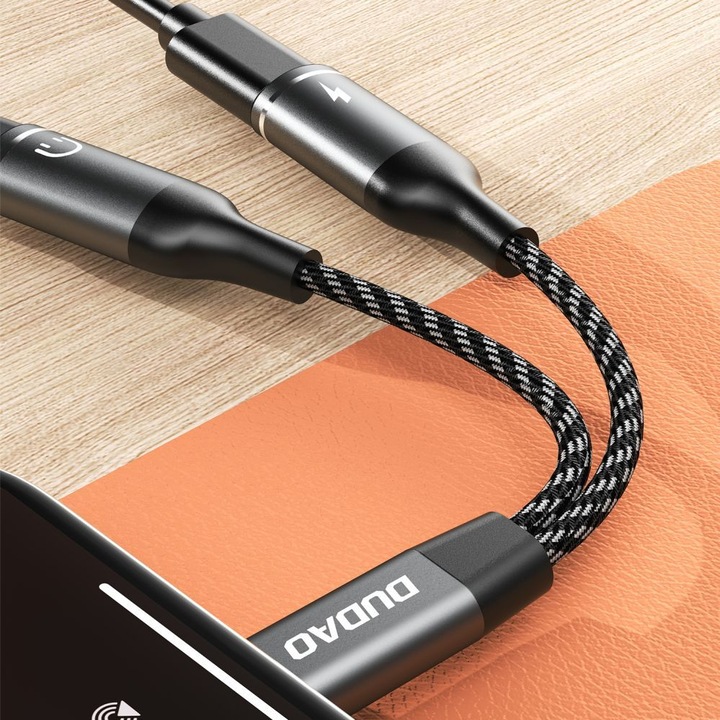 Actual product image Dudao L13C+ 2in1 USB-C adapter - grey (USB-C, 2 Ports)
