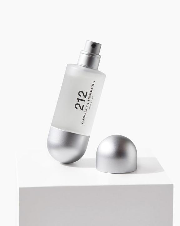 Produktbild Carolina Herrera 212 Nyc (Eau de Toilette, 30 ml)