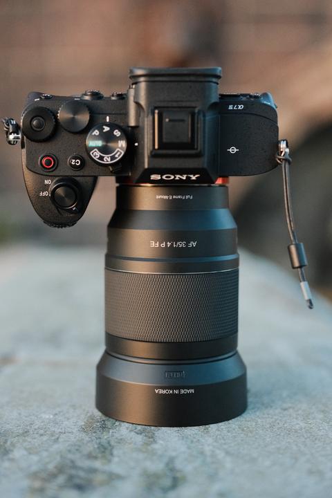 Produktbild Samyang AF 35mm F1.4 P Sony E (Sony E, Vollformat, APS-C / DX)