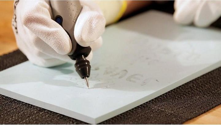 Actual product image Dremel Engraver 106