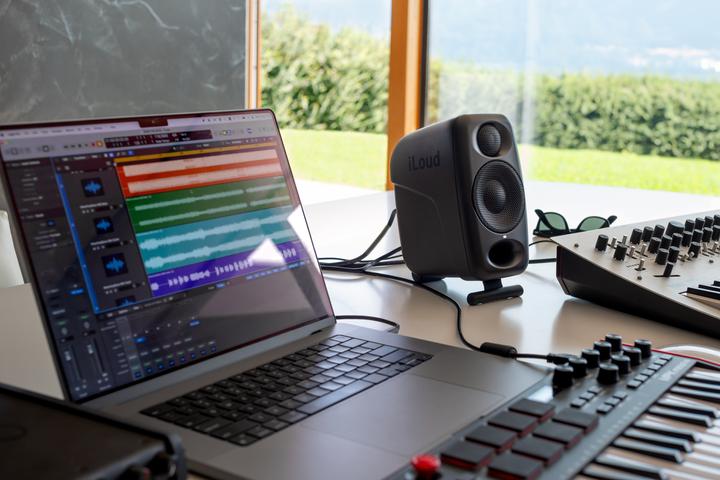 Image du produit IK Multimedia iLoud Micro Monitor Pro Single (Actif, 1 pièce, 1x 50 W)